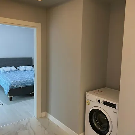 Valley House Apartment